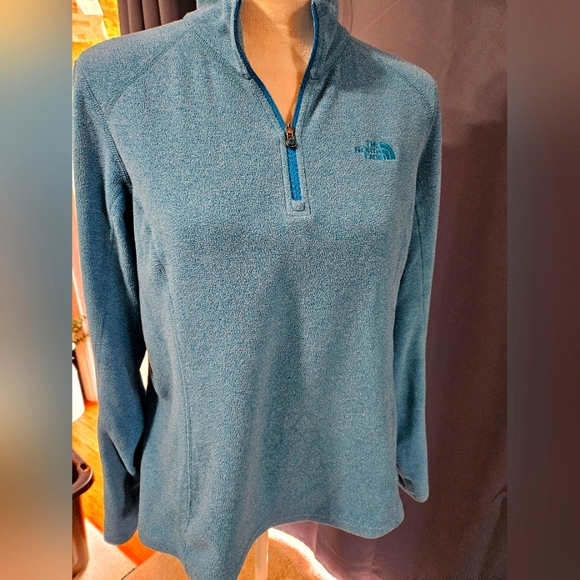 North Face fleece 3/4 zip, M - Picture 3 of 6